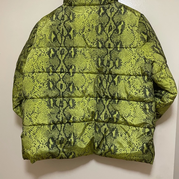 🎈🎈Betsey Johnson coat , Snake skin Pattern🎈🎈 - Picture 4 of 8